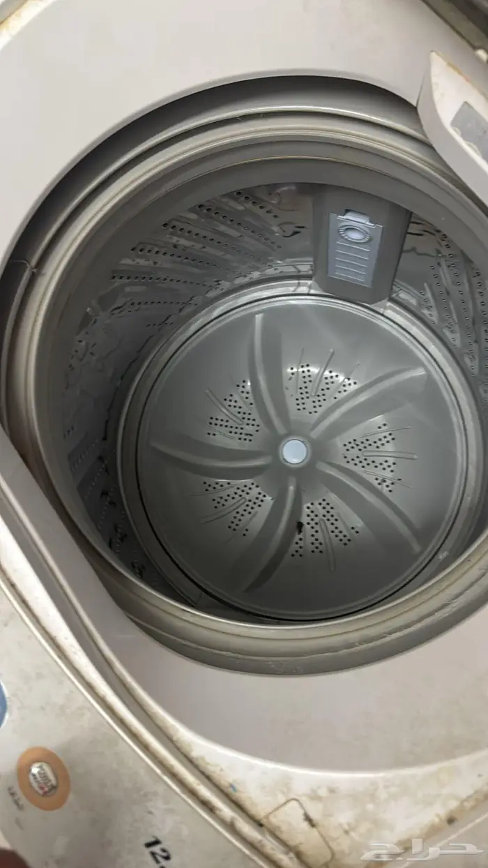 ثلاجة وغسالة وعربة أطفال للبيع 1