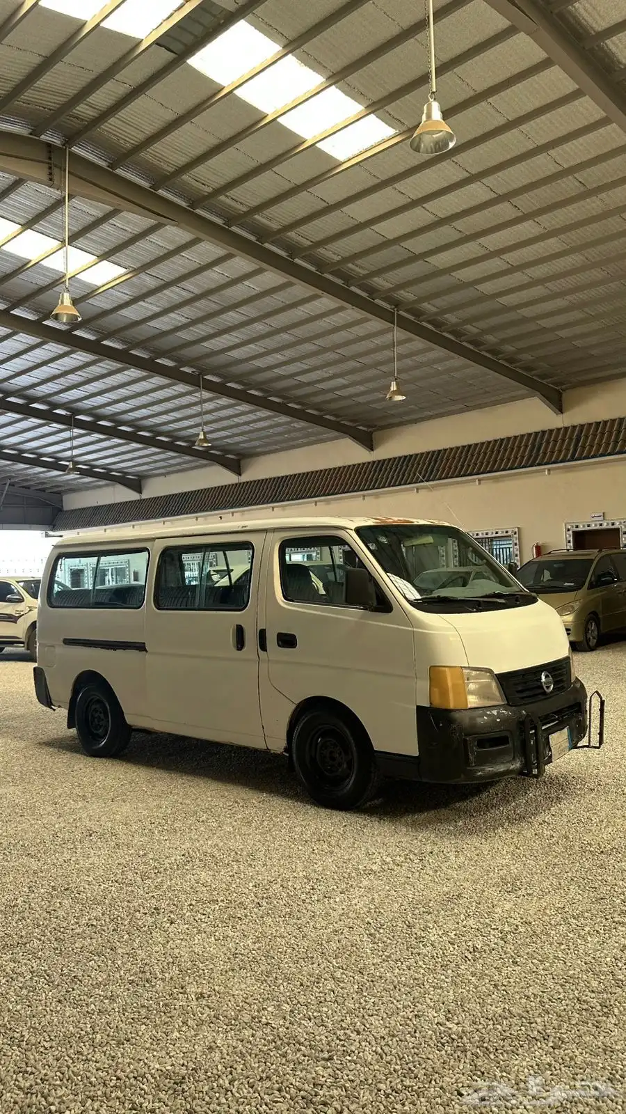 باص نيسان اورفان 1