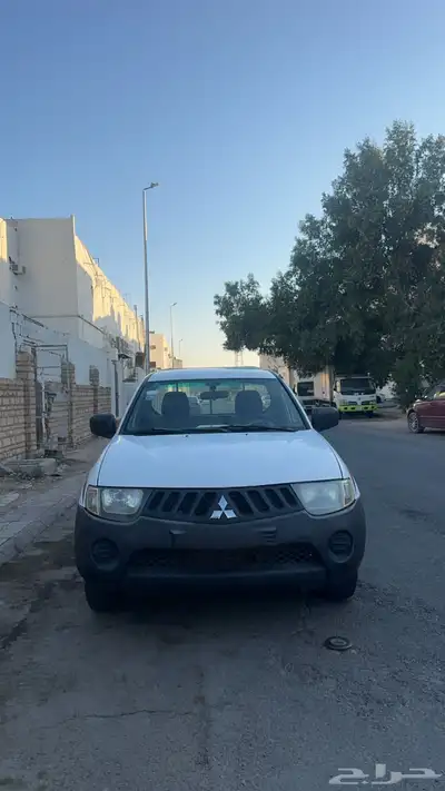 ميتسوبيشي 2008 بنزين 3