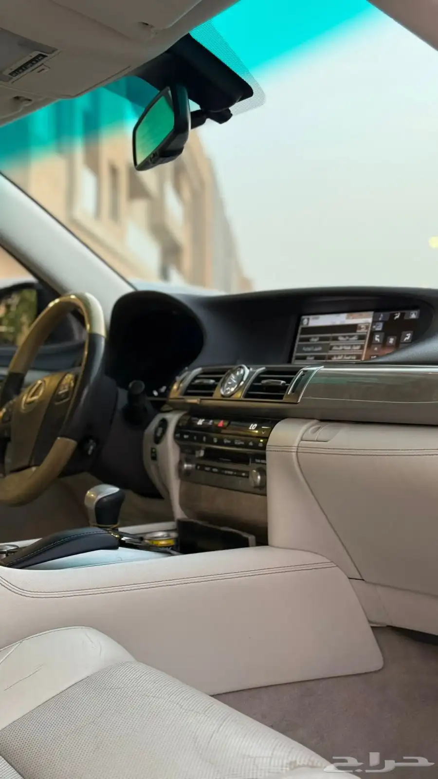 لكزس LS460 موديل 2015 نظيف جدا 19