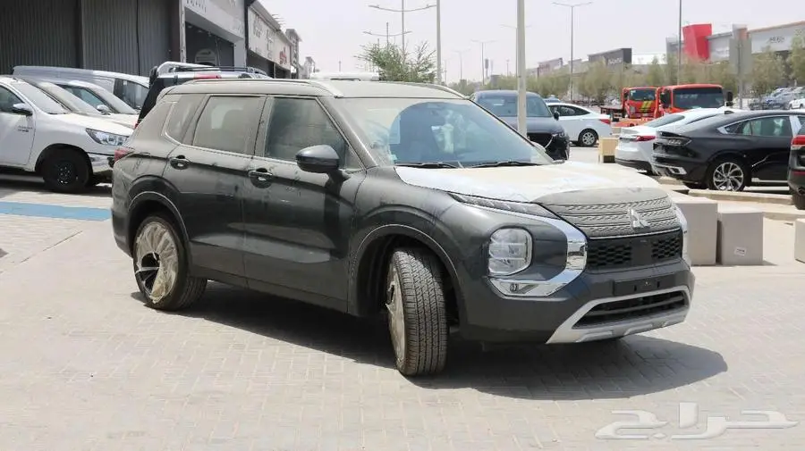 ميتسوبيشي اوتلاندر نص فل وفل كامل7 راكب 2025 كاش واقساط 2