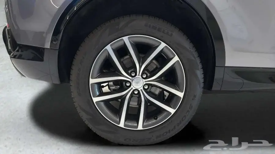 Land Rover Discovery Sport 17