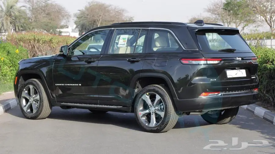 2025 JEEP GRAND CHEROKEE LIMITED PLUS LUXURY V6 3.6L GCC 5