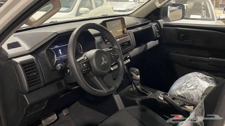 ميتسوبيشي L200 دبل ديزل اتوماتيك سعودي 2024 8