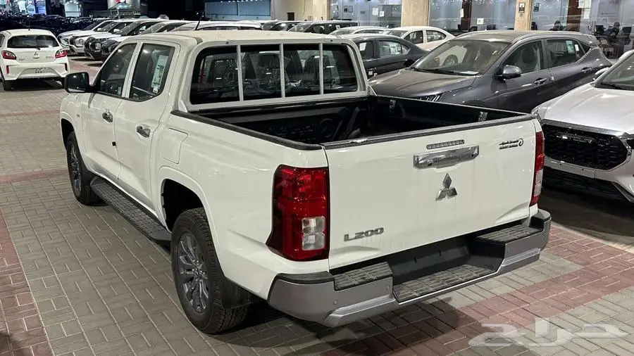 ميتسوبيشي L200 دبل ديزل اتوماتيك سعودي 2024 3