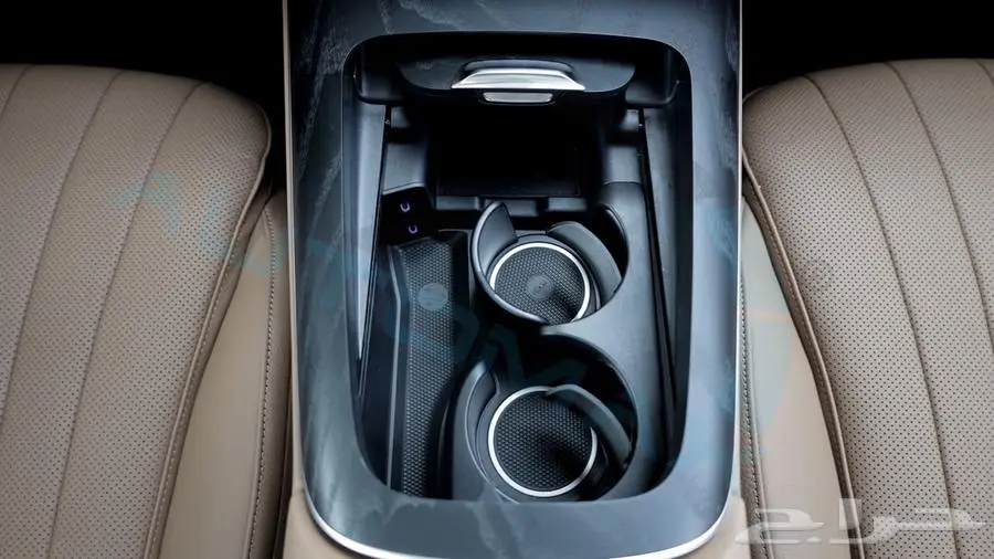 مرسيدس بنز e200 AMG kit خليجي اصفار مع ضمان الوكيل 21