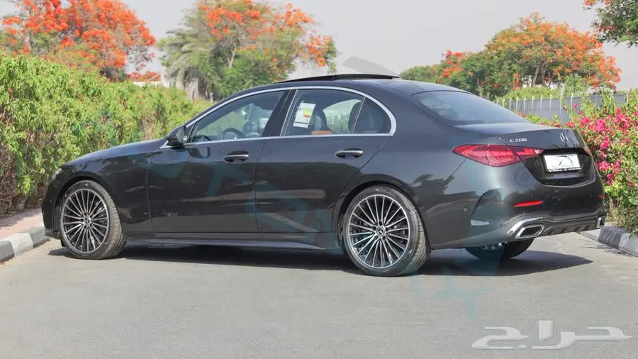 مرسيدس بنز c200 premium 2025 خليجي اصفار مع ضمان الوكيل 5