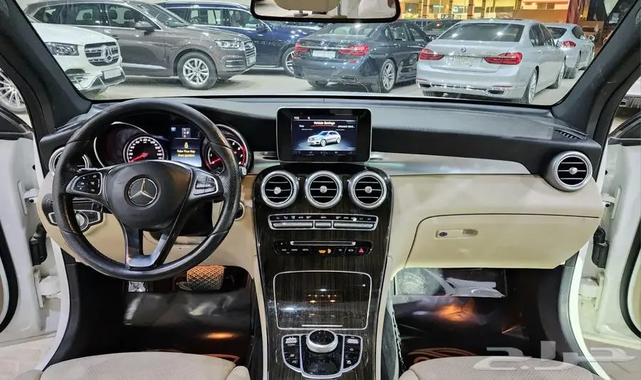 مرسيدس GLC300 2017 10