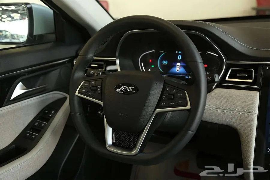JAC J7 لكجري 2025 أداء يفوق التوقعات 10