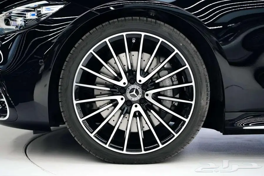 مرسيدس S 500 موديل 2025 أصفار خليجي أسود جملي 19