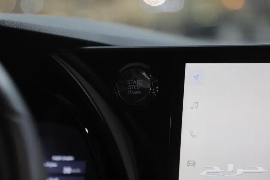ليكزس RX 350 BB فل كامل بانوراما جلد بنزين موديل 2025 14