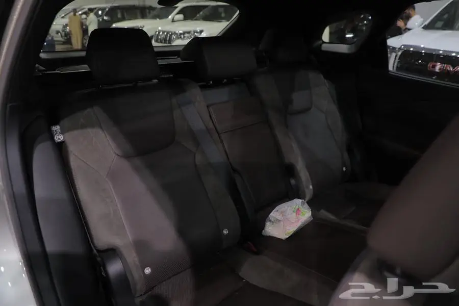 ليكزس RX 350 BB فل كامل بانوراما جلد بنزين موديل 2025 9