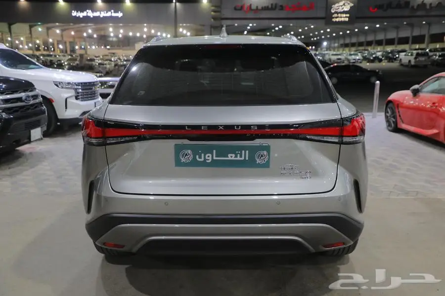 ليكزس RX 350 BB فل كامل بانوراما جلد بنزين موديل 2025 5