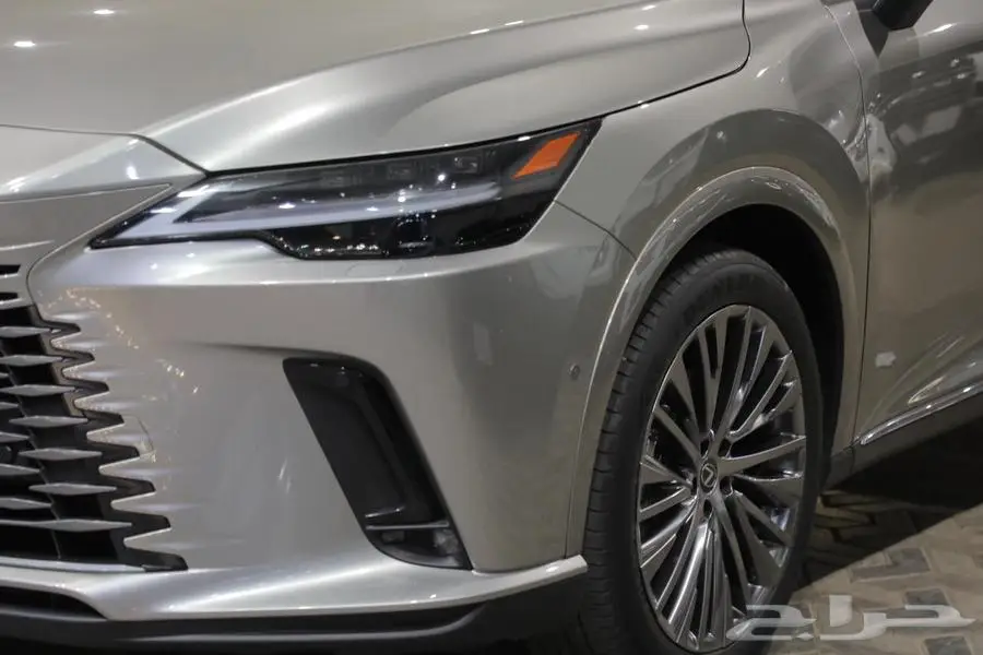 ليكزس RX 350 BB فل كامل بانوراما جلد بنزين موديل 2025 8