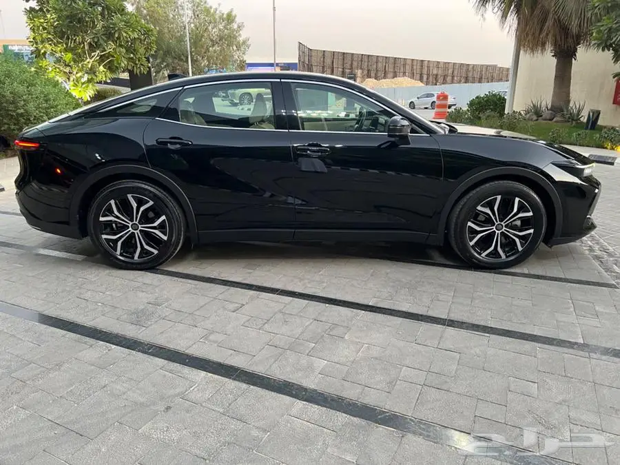 كراون بريميوم 2023 13