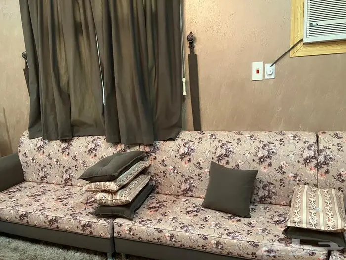 كنب أرضي وموكيت للبيع 3