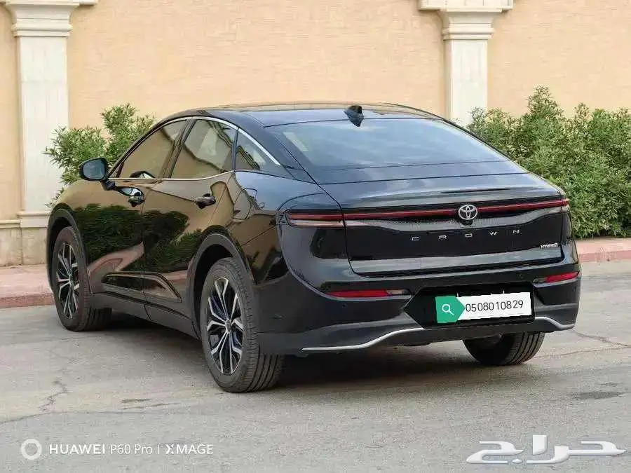 كراون بريميوم اسود 2023 3