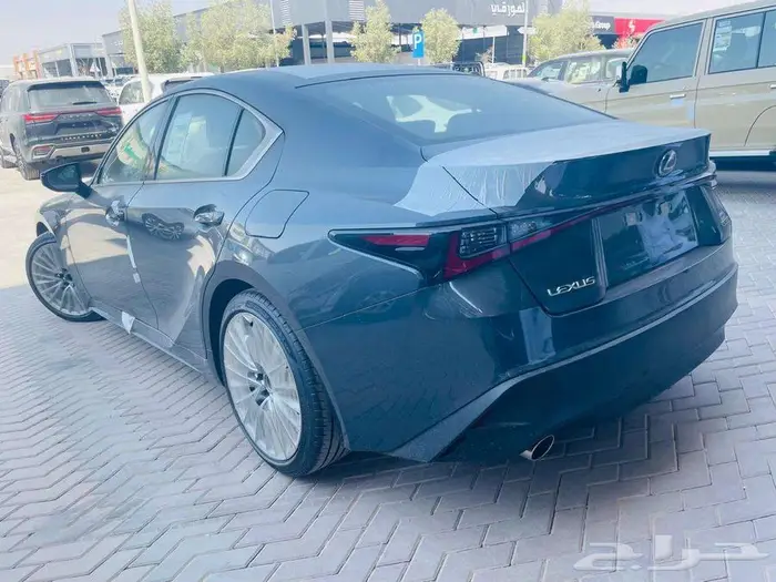 عرض خاص لكزس is350 cc 2024 بالنقد والتقسيط 8