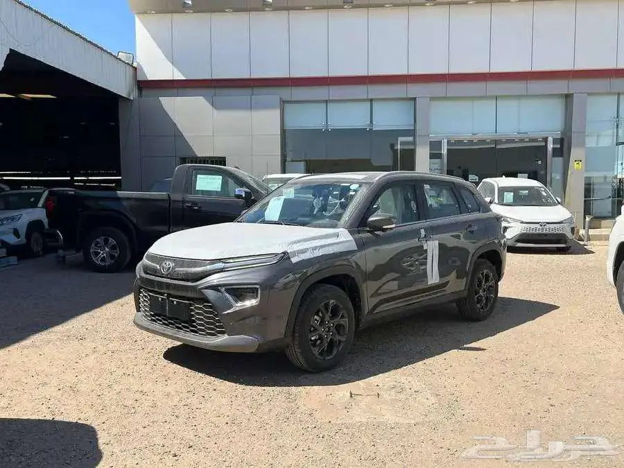 تويوتا اوربان كروز GLX - 2025 نقد وتقسيط 0