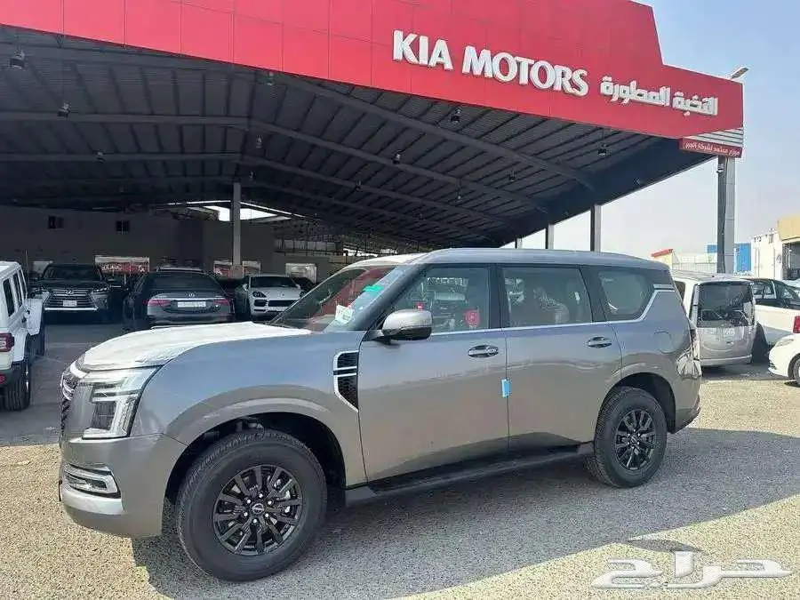 نيسان باترول2025تيتنيوم بلس2025 عرض خاص 8