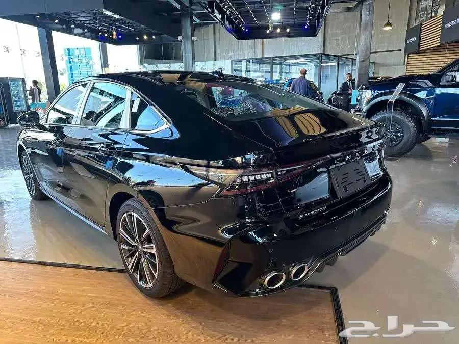 شيري اريزو 8 2025 لاكجري بسعر مميز 6