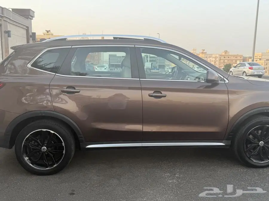 ام جي rx5 2019 27