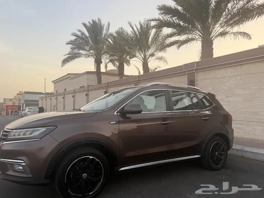 ام جي rx5 2019 28