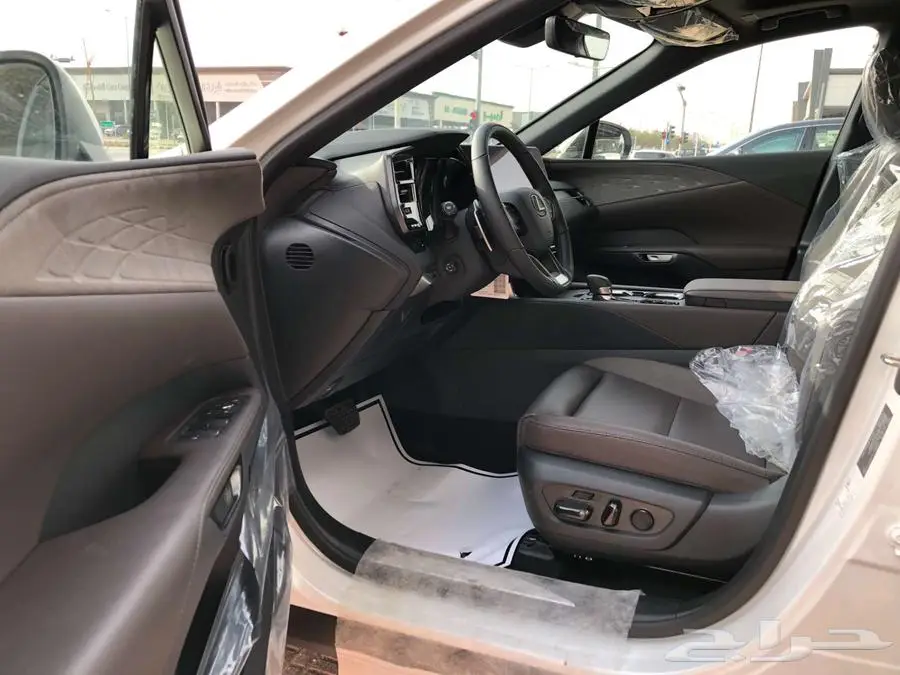 لكزس RX 350 BB 2024 بريمي (ابيض 12