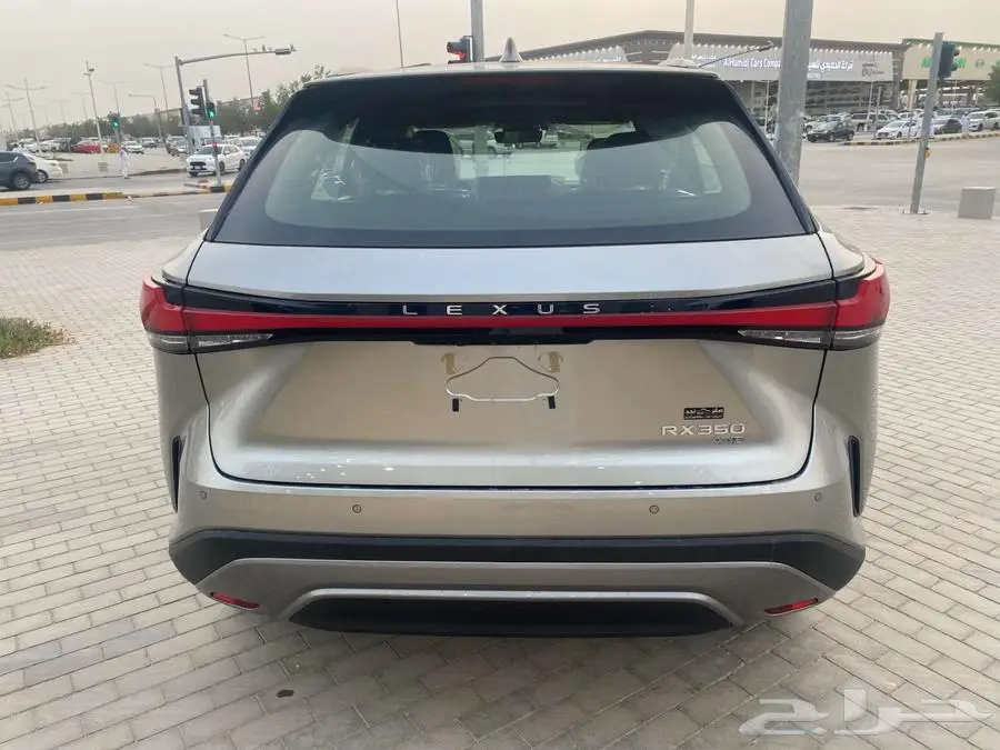 لكزس RX 350 BB 2025بريمي (ابيض -تيتانيوم - اسود) 41
