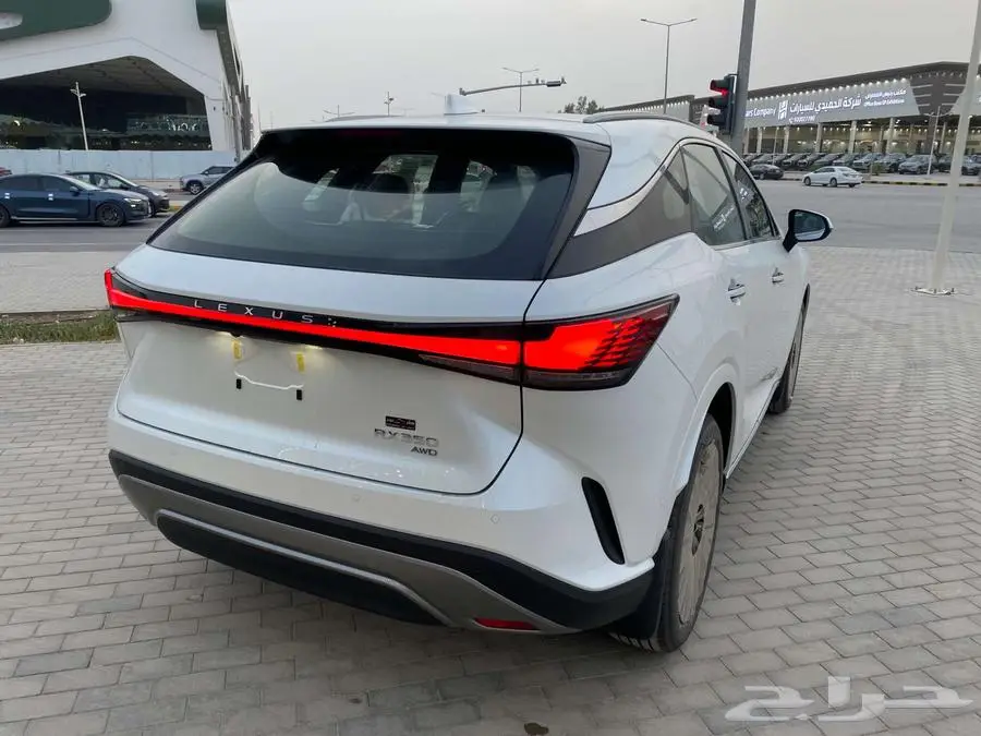 لكزس RX 350 BB 2025بريمي (ابيض -تيتانيوم - اسود) 26