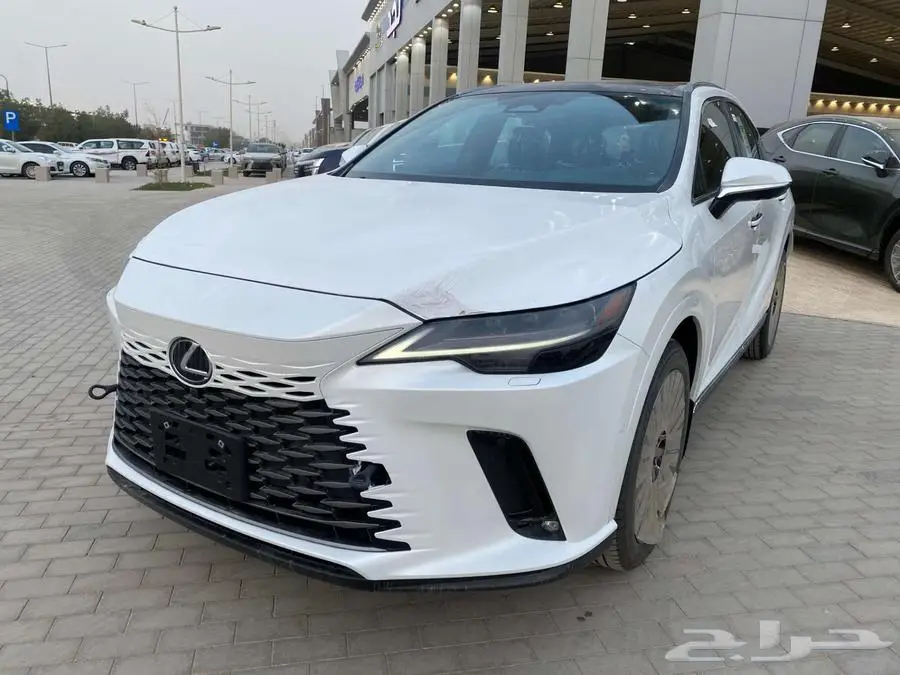 لكزس RX 350 BB 2025بريمي (ابيض -تيتانيوم - اسود) 15