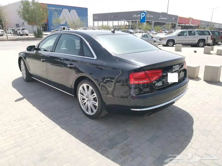 اودي A8 L موديل 2013 اللون اسود 4