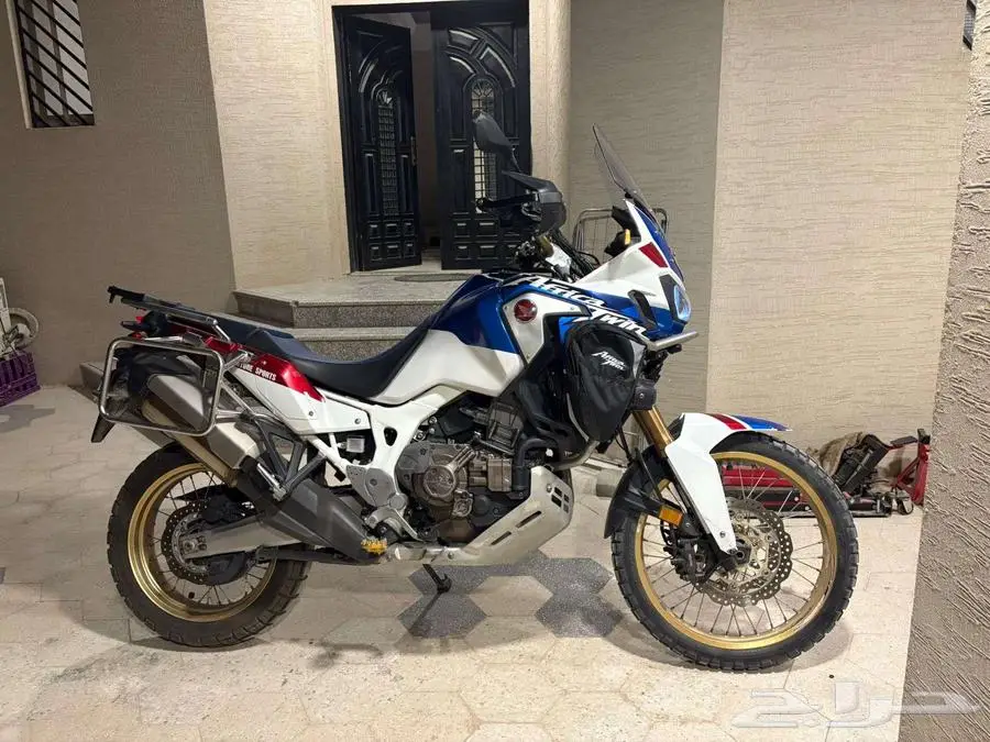 2018 Honda Africa Twin CRF1000L Adventure Sports DCT 1