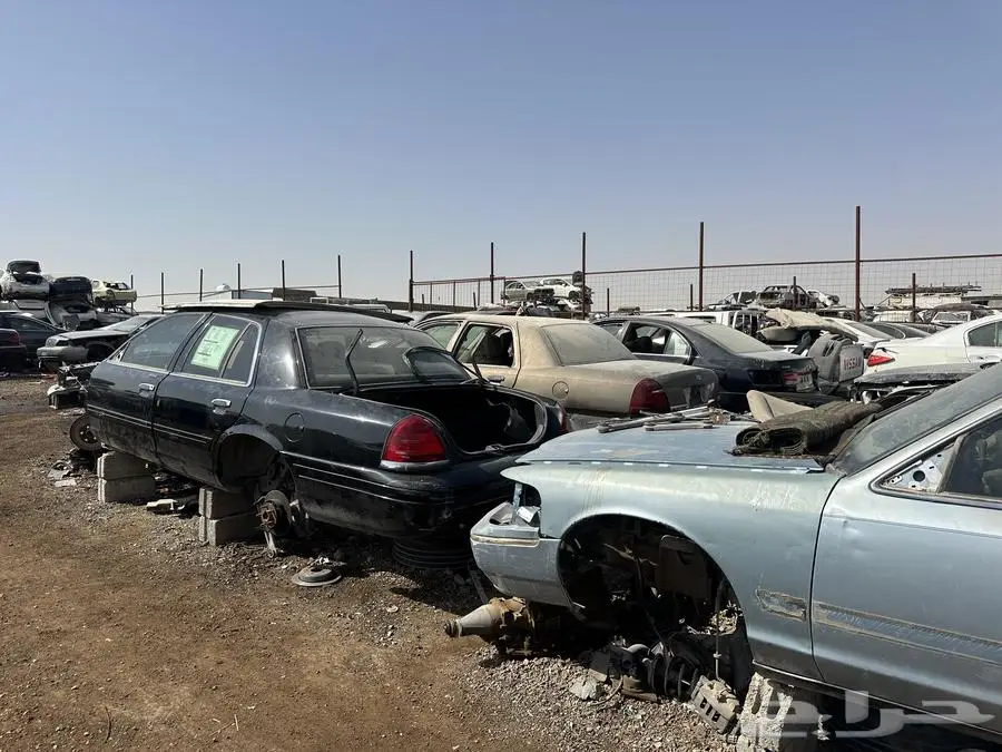 مندوب قطع غيار تشليح جميع السيارات 1
