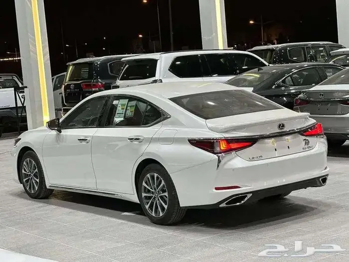 لكزس - ES350 CA - الساير - 2025 10