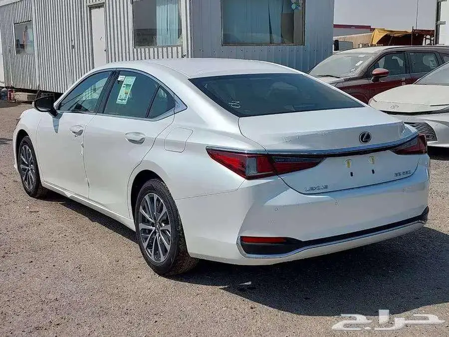 لكزس ES250 AA عبداللطيف جميل 2025 1