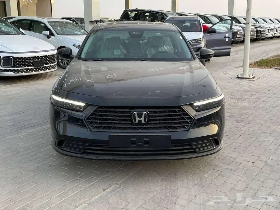 هوندا اكورد EX نص فل م 2025 اسود - سعودي 0