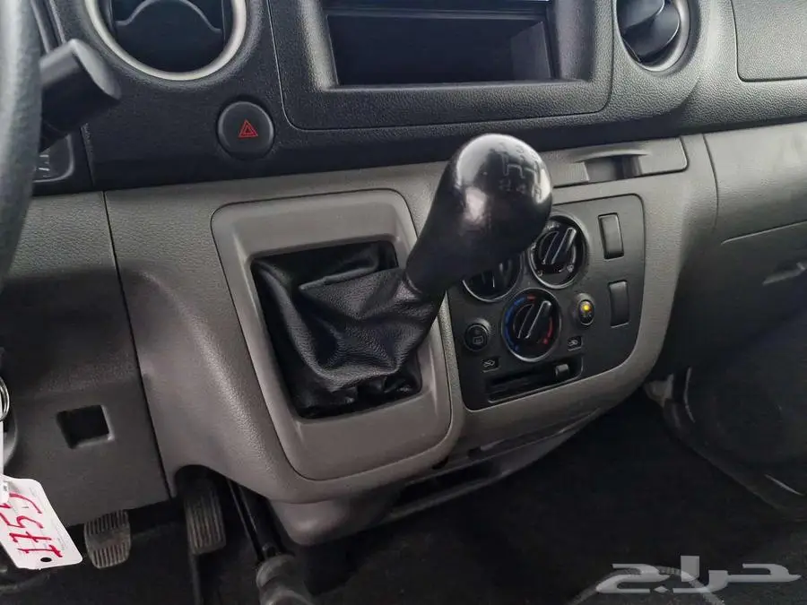 نيسان باص اورفان NV350 2022 5