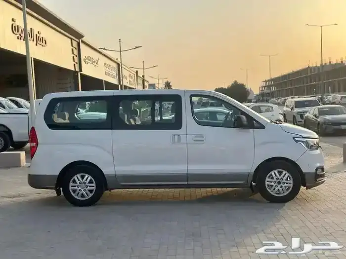 هونداي H1 ابيض 2020 8