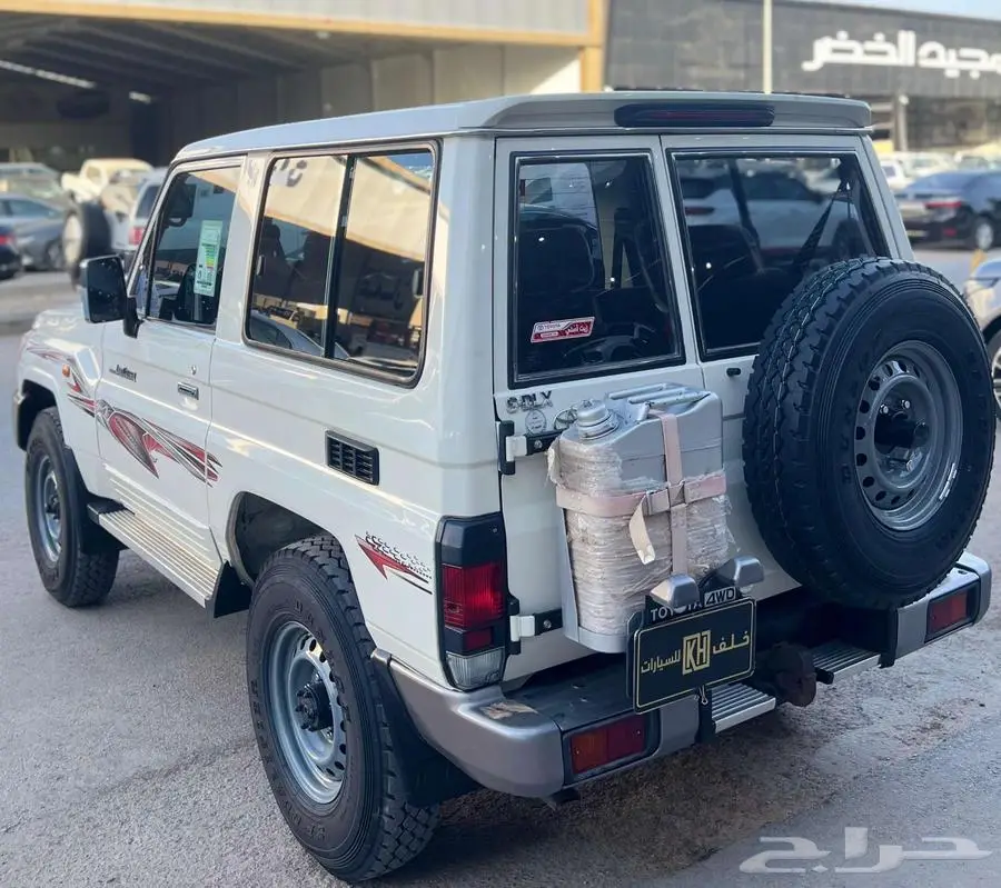 تويوتا جيب ربع موديل 2022-معرض خلف للسياترت 2