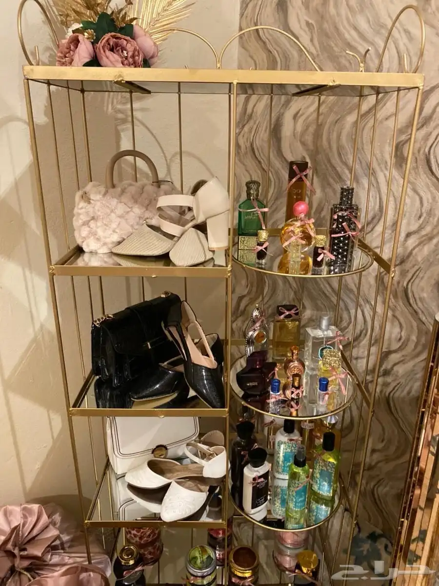 استناد عطور وشنط ب 200 ريال 0