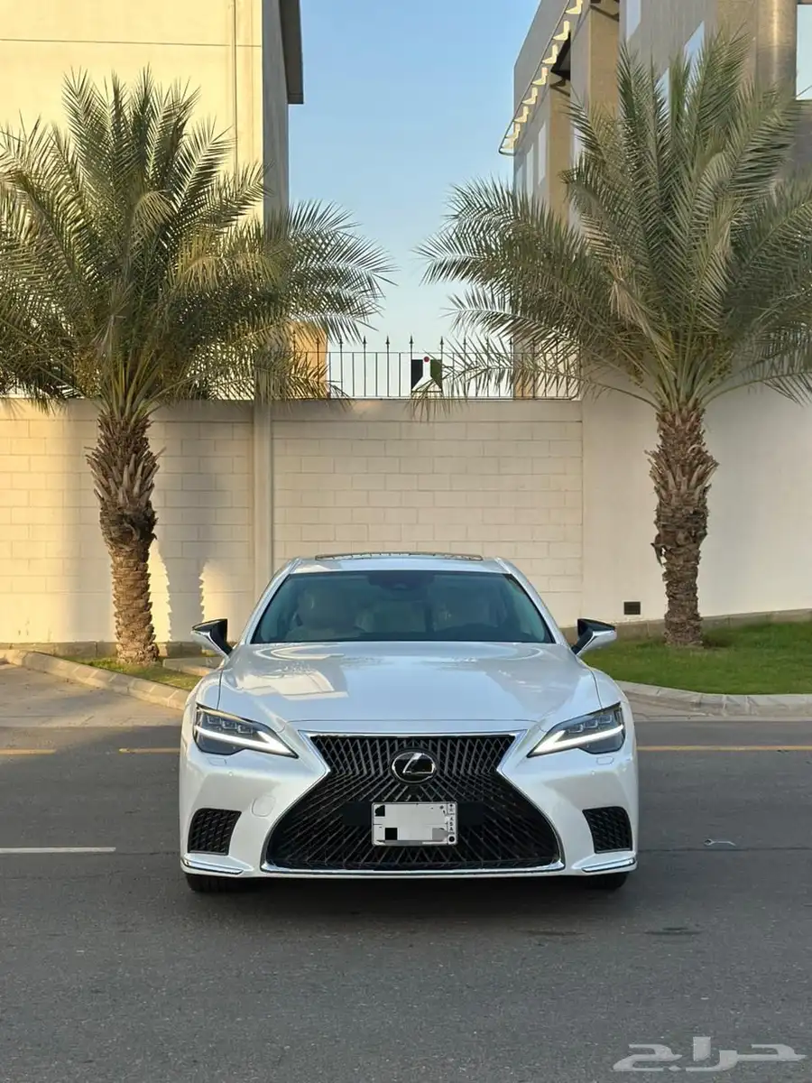 لكزس LS350 2024 شبه جديدة 1