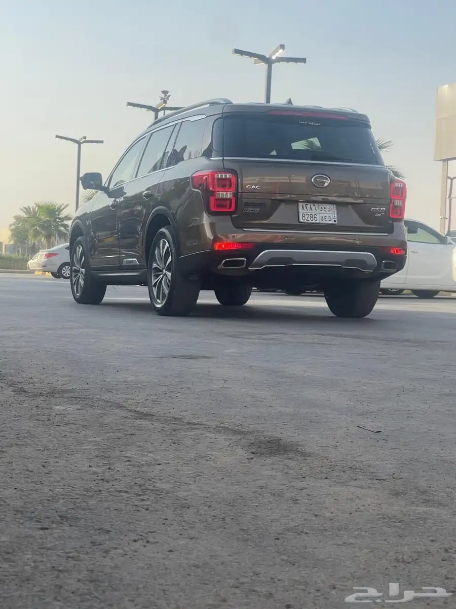 للبيع سيارة من شركة جاك  فئة السيارة GS8 6