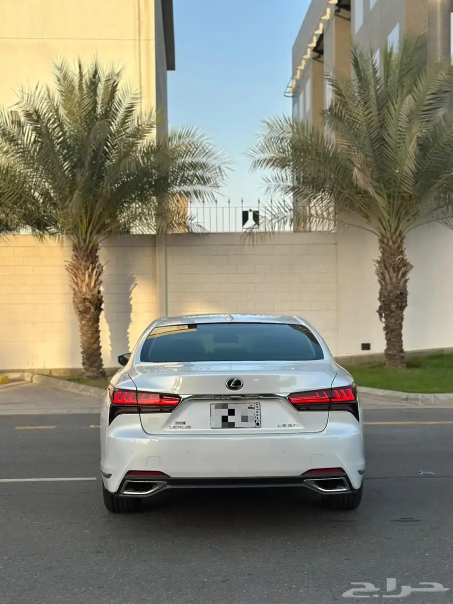لكزس LS350 2024 شبه جديدة 11
