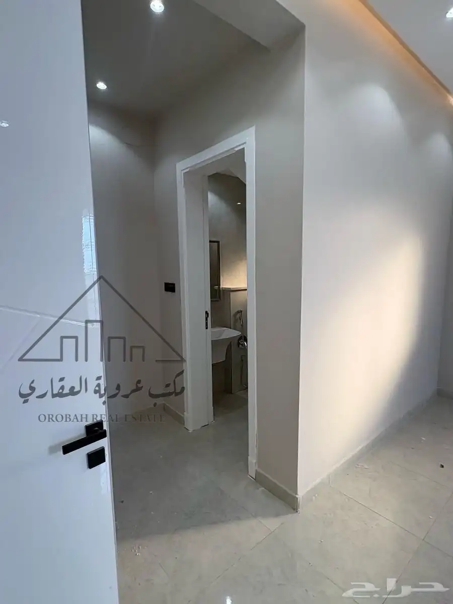 للبيع فيلا نص ارض تمليك حي الشفاء تبوك 2