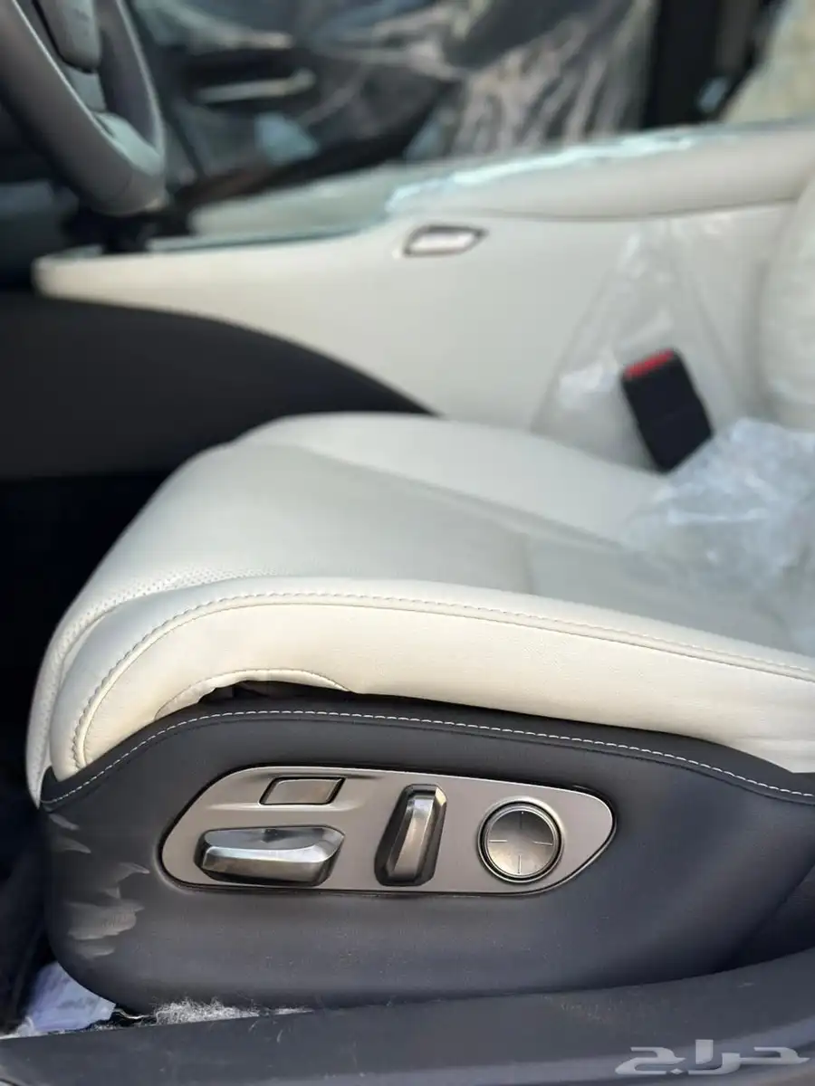 لكزس LS350 2024 شبه جديدة 18