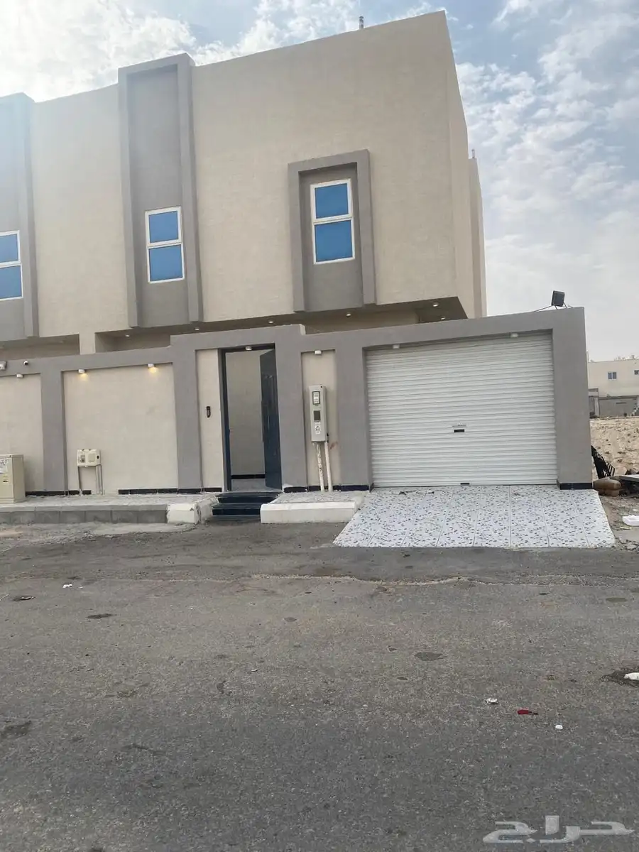 للبيع فيلا دبلكسيه في مدينة الهفوف حي الحمراء الأول 4