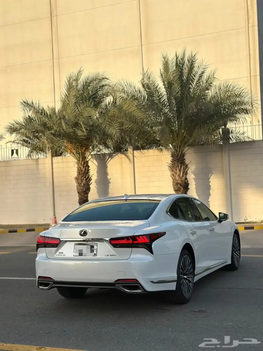 لكزس LS350 2024 شبه جديدة 13