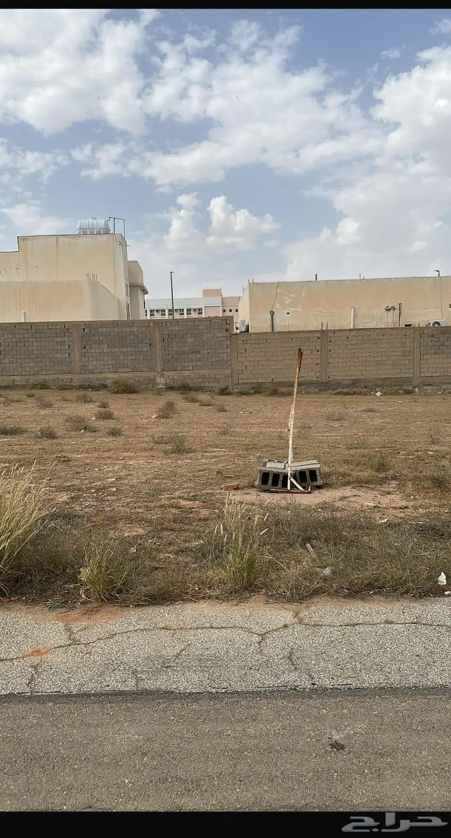 مركز الضلفعه ارض سكنيه وسط المدينه انا المالك 1