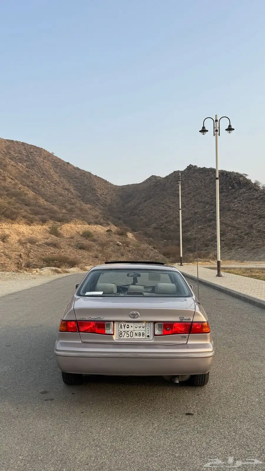 كامري 2001 قراندي فئة (GLX) 13